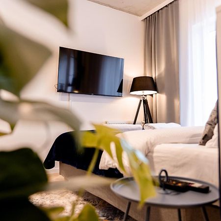 Hop & Lulu Delux Apartments Ґолєнюв Екстер'єр фото