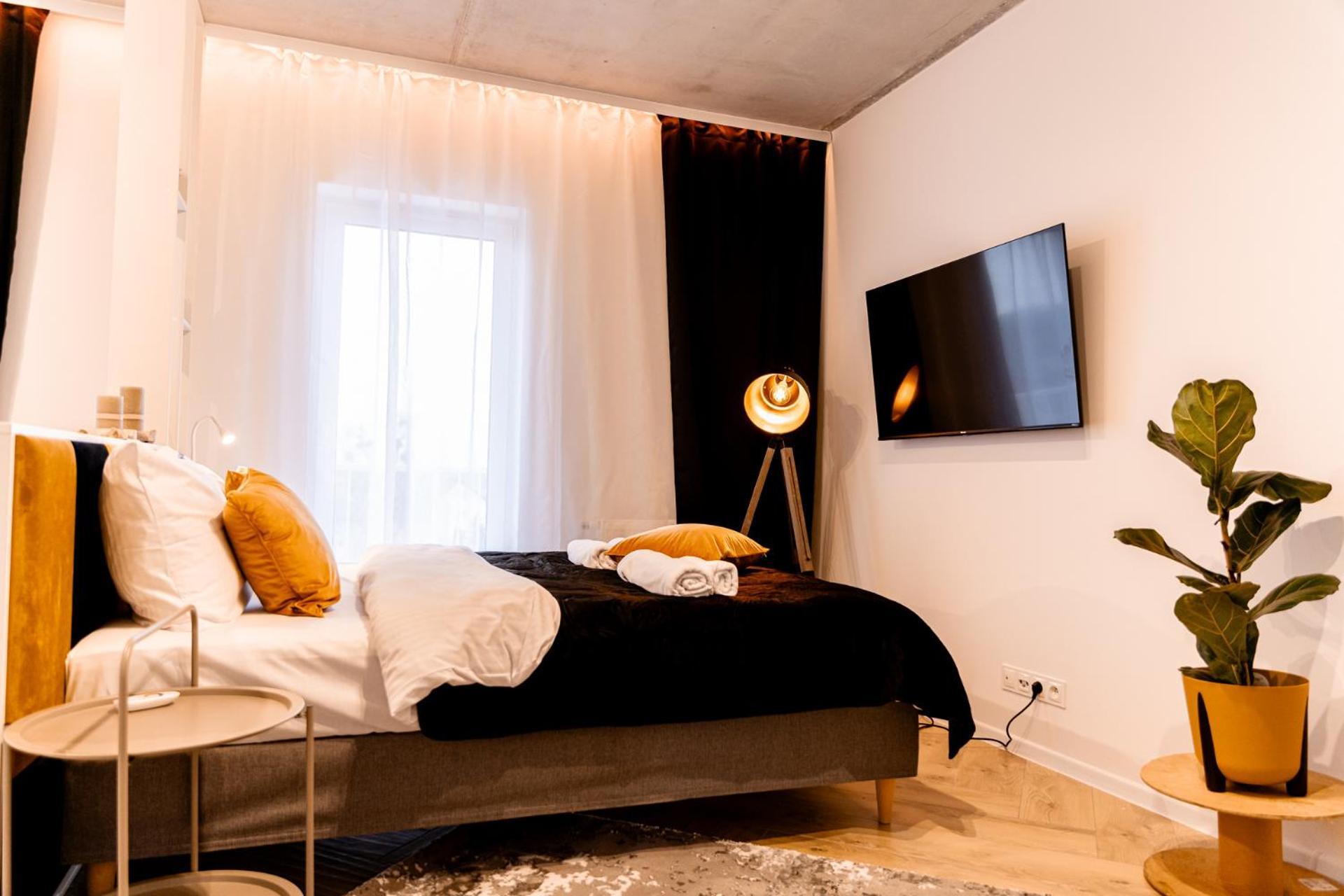 Hop & Lulu Delux Apartments Ґолєнюв Екстер'єр фото