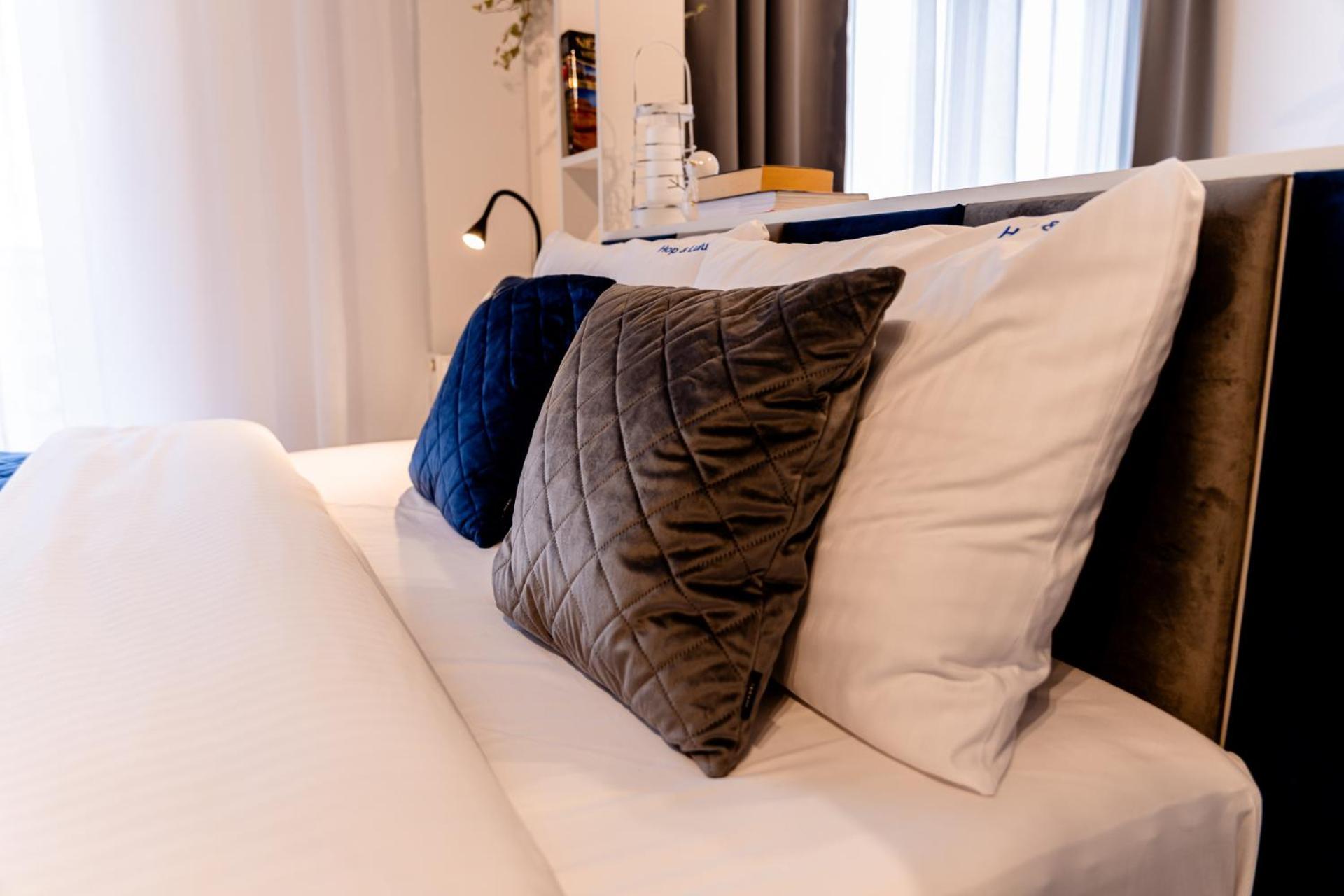 Hop & Lulu Delux Apartments Ґолєнюв Екстер'єр фото